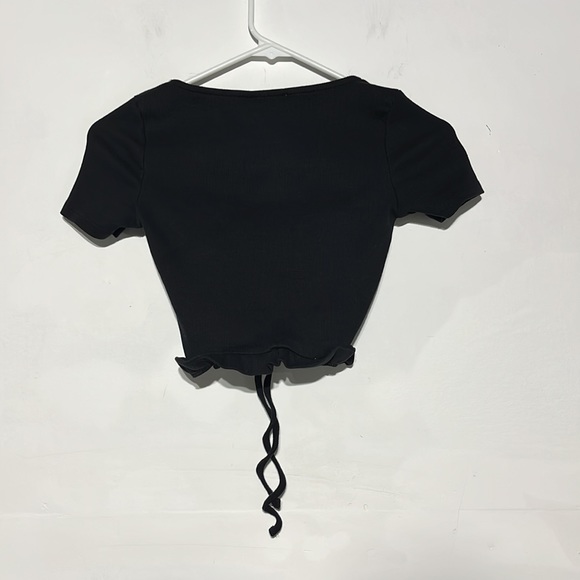 ZARA Black Cinched Front V-Neckline Ruffle Hem Short Sleeve Crop Top Size Small - Picture 7 of 8